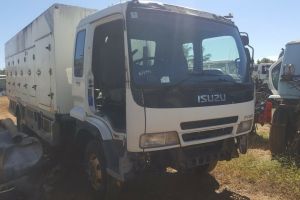 2005 Isuzu FRR
