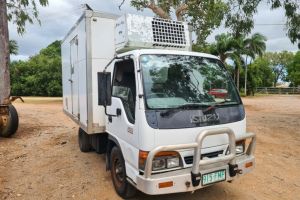 1999 Isuzu NKR