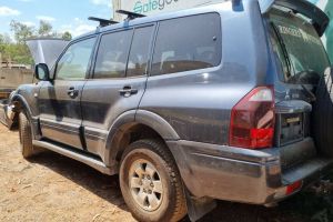 2006 Mitsubishi Pajero 
