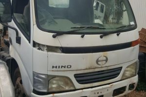 2002 Hino Dutro