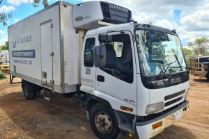 2002 Isuzu FRR500 