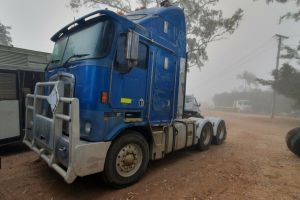 2003 Kenworth K104 