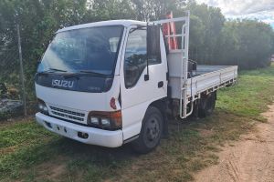 1996 Isuzu NPR 