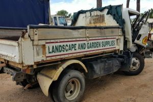 2004 Mitsubishi Canter 