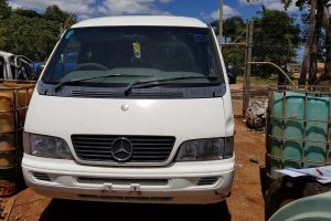 2002 Mercedes Benz MB140 