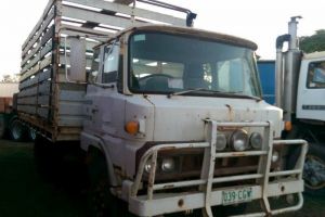 1982 Hino KL