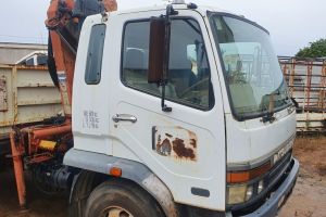 1999 Mitsubishi FM 