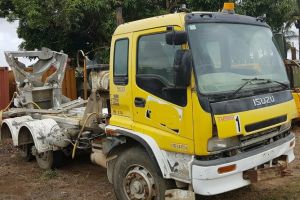 2002 Isuzu FVZ1400 