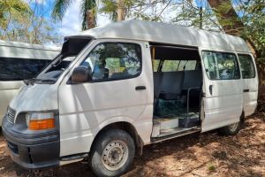 2004 Toyota HiAce 