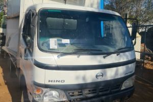 2005 Hino Dutro