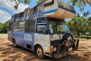 1985 Mazda T3500 